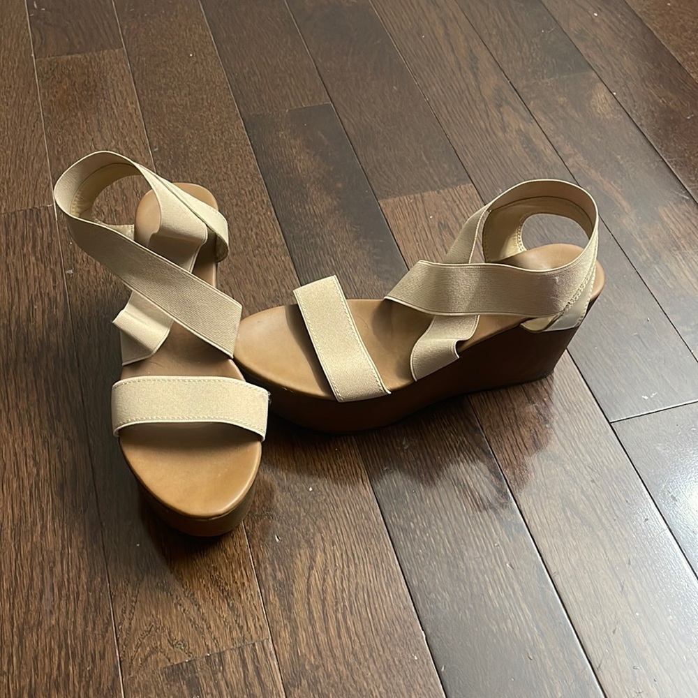 Women’s Steve Madden wedges 8.5